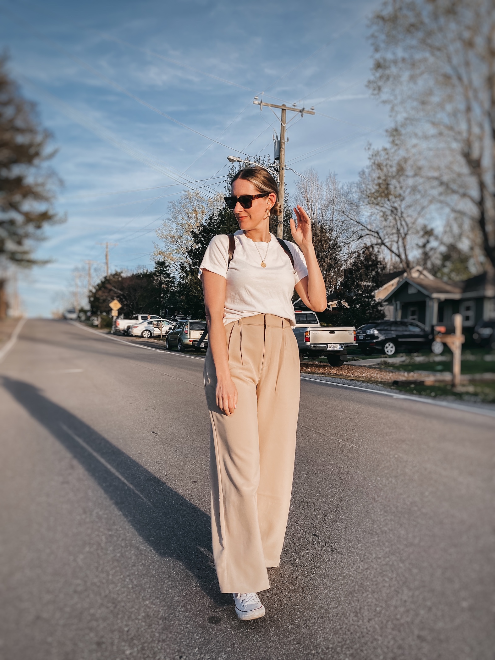 Long sleeve and slit design, along with casual wide-leg pants